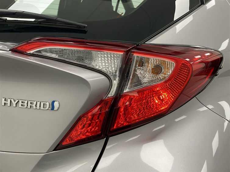 Used Toyota C-HR 2017 for sale - 77210452: Photo 23