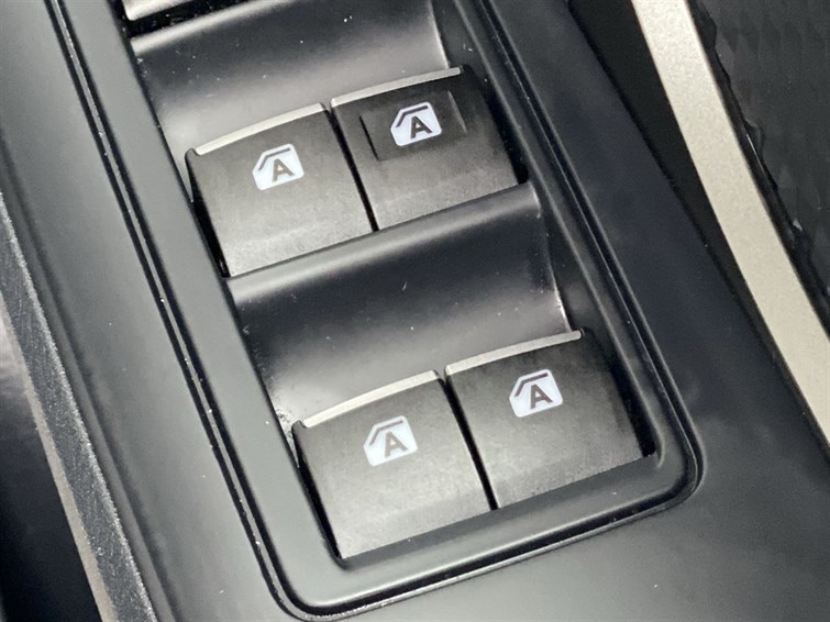 Used Toyota C-HR 2017 for sale - 77210452: Photo 34