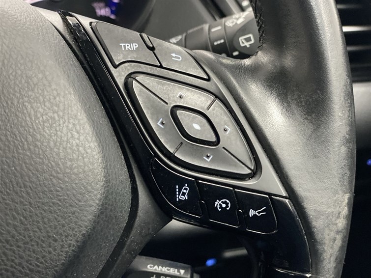 Used Toyota C-HR 2017 for sale - 77210452: Photo 41