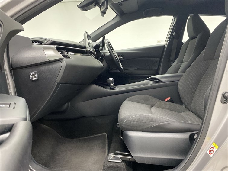 Used Toyota C-HR 2017 for sale - 77210452: Photo 52