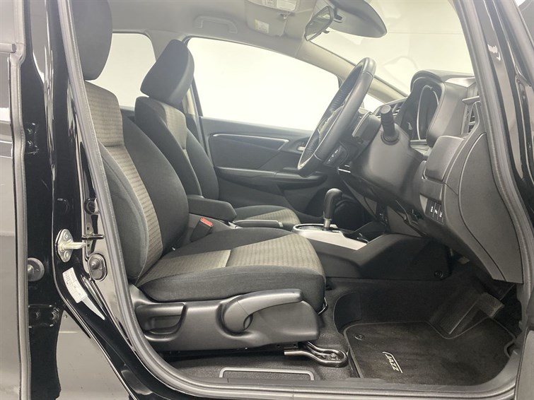 Used Honda Jazz 2018 for sale - 77210517: Photo 32