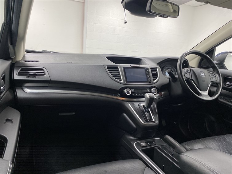 Used Honda CR-V 2017 for sale - 77647481: Photo 2