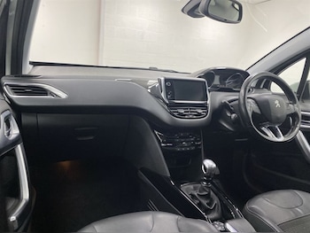 Used Peugeot 2008 2019 for sale - 77498054: Photo