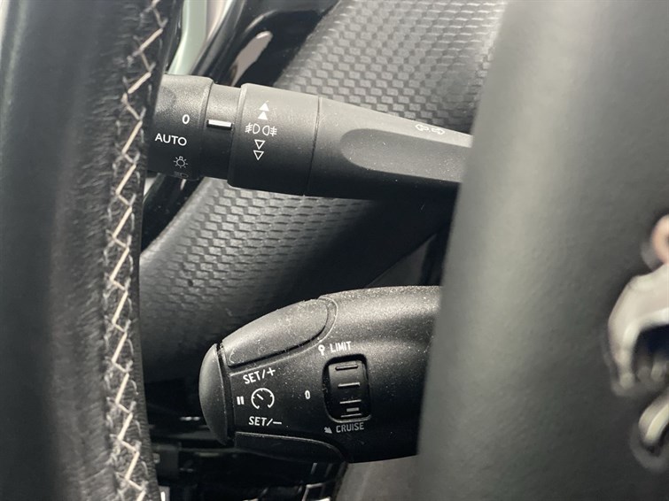 Used Peugeot 2008 2019 for sale - 77498054: Photo 39