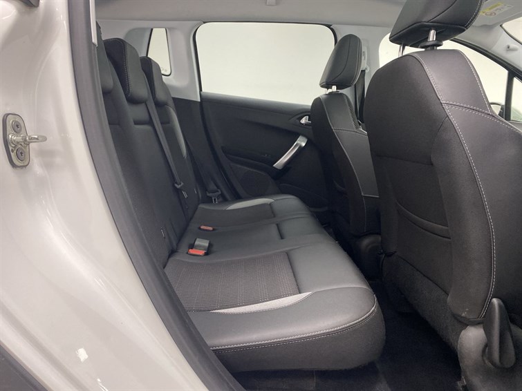 Used Peugeot 2008 2019 for sale - 77498054: Photo 61