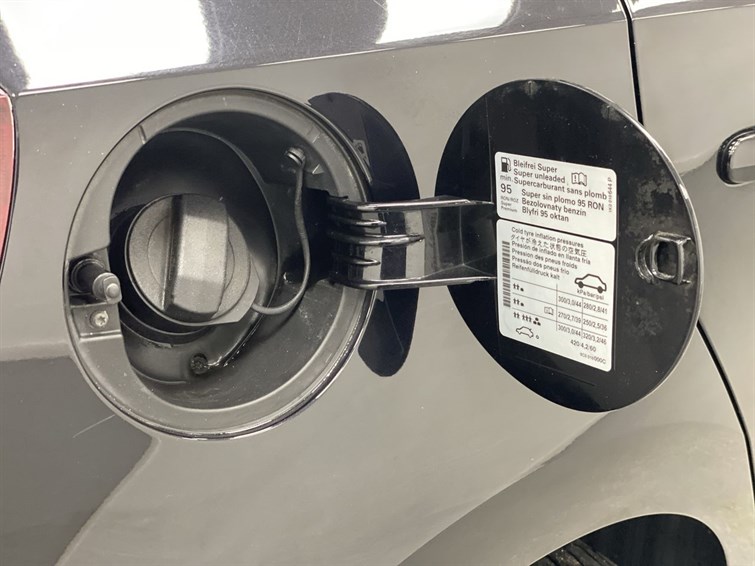 Used Volkswagen Polo 2016 for sale - 77575907: Photo 28