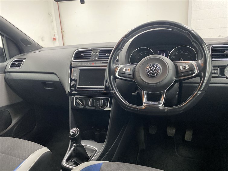 Used Volkswagen Polo 2016 for sale - 77575907: Photo 33
