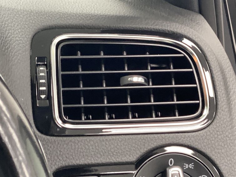 Used Volkswagen Polo 2016 for sale - 77575907: Photo 36