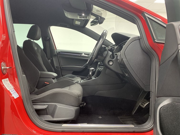 Used Volkswagen Golf 2018 for sale - 77785590: Photo 32