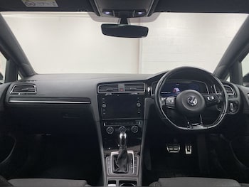Used Volkswagen Golf 2018 for sale - 77785590: Photo