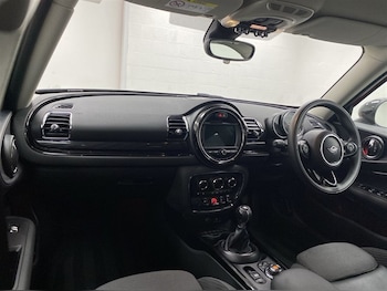 Used MINI Clubman 2018 for sale - 77210439: Photo