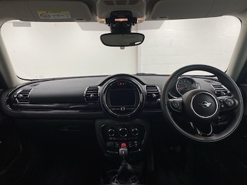 Used MINI Clubman 2018 for sale - 77210439: Photo