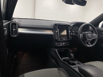 Used Volvo XC40 2022 for sale - 77210592: Photo