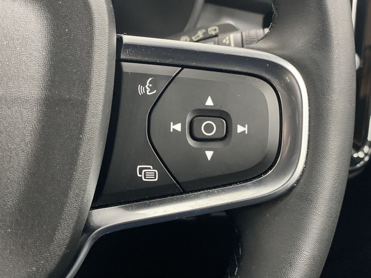 Used Volvo XC40 2022 for sale - 77210592: Photo 41