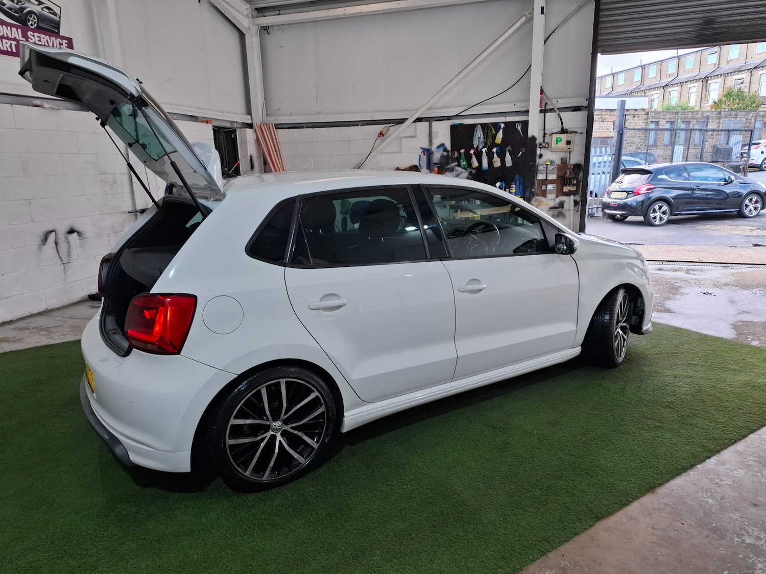 Used Volkswagen Polo 2016 for sale - 76185939: Photo 13