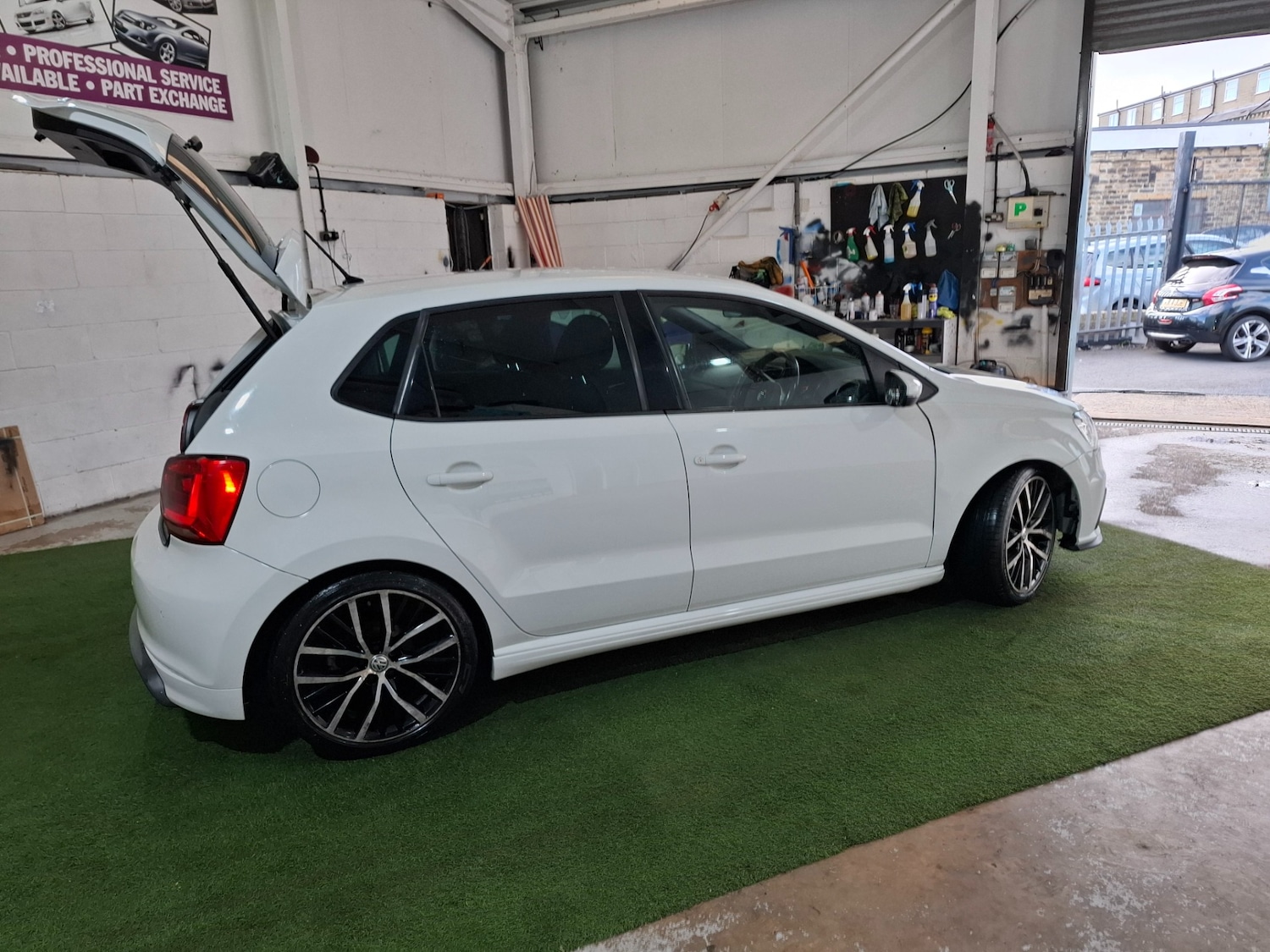 Used Volkswagen Polo 2016 for sale - 76185939: Photo 21