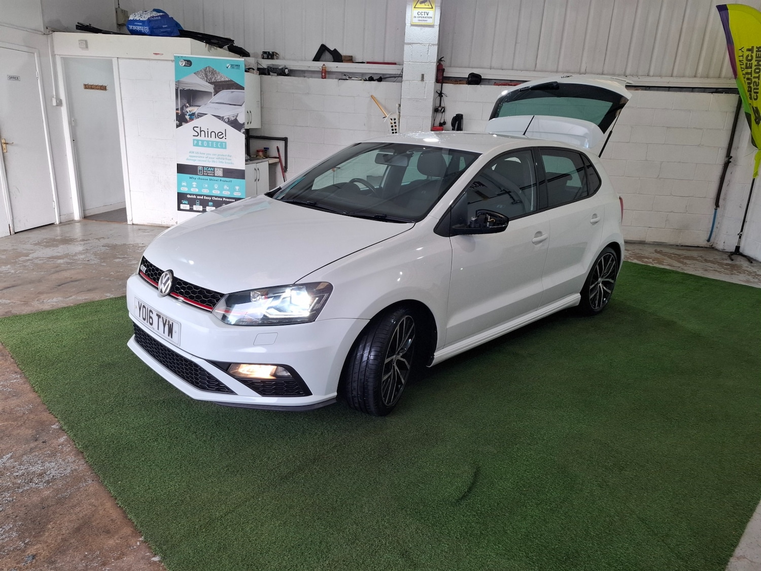 Used Volkswagen Polo 2016 for sale - 76185939: Photo 33