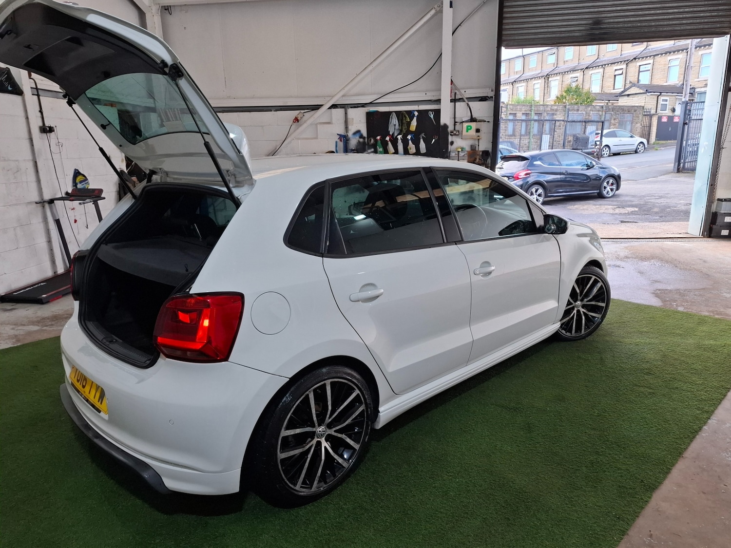 Used Volkswagen Polo 2016 for sale - 76185939: Photo 34