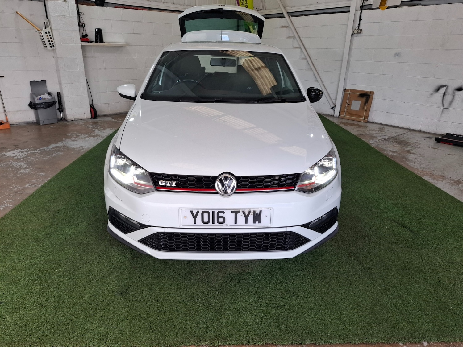 Used Volkswagen Polo 2016 for sale - 76185939: Photo 6