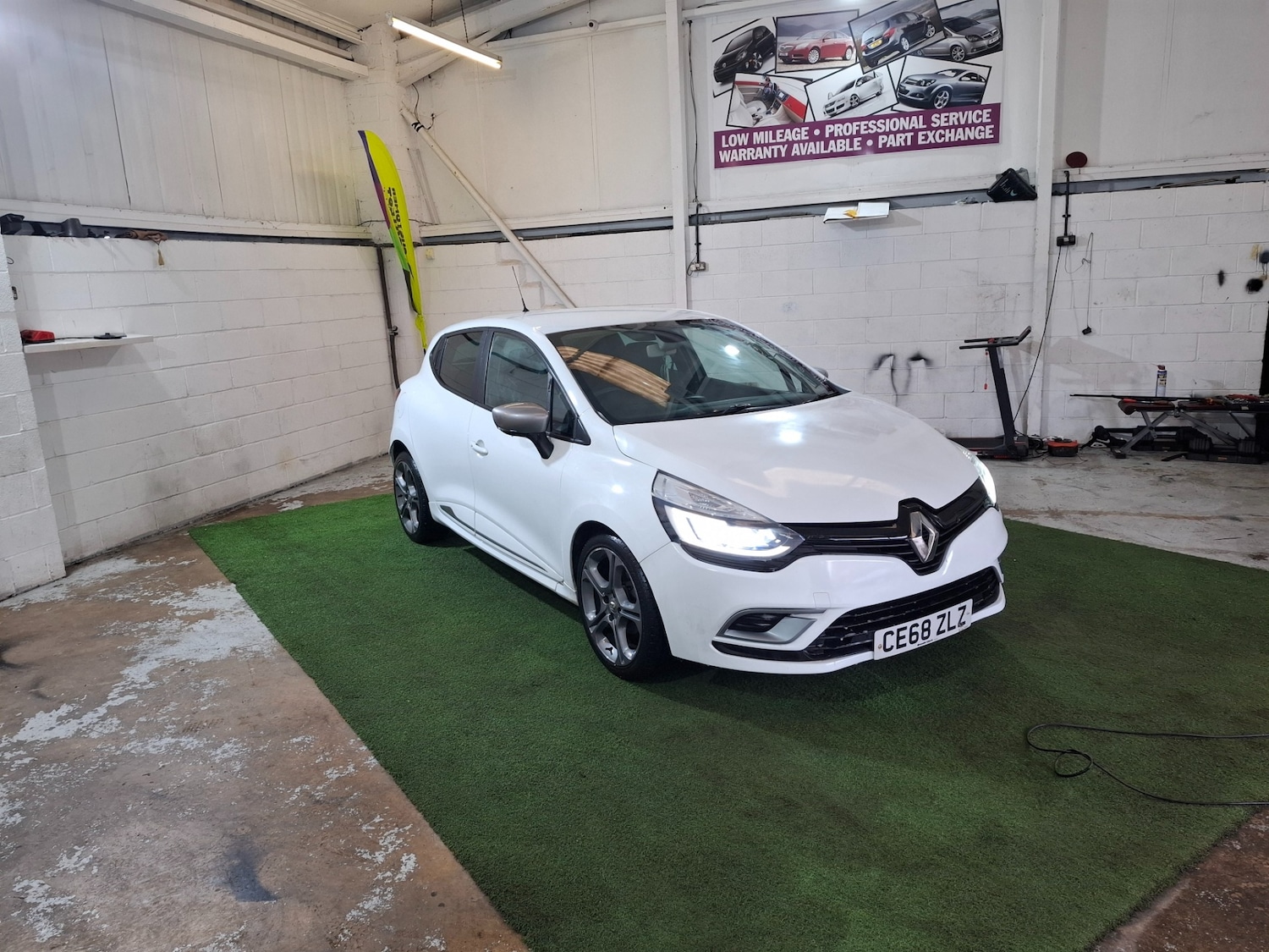 Used Renault Clio 2018 for sale - 77676438: Photo 1