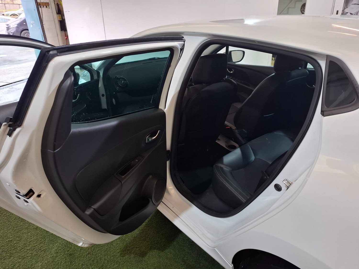 Used Renault Clio 2018 for sale - 77676438: Photo 12