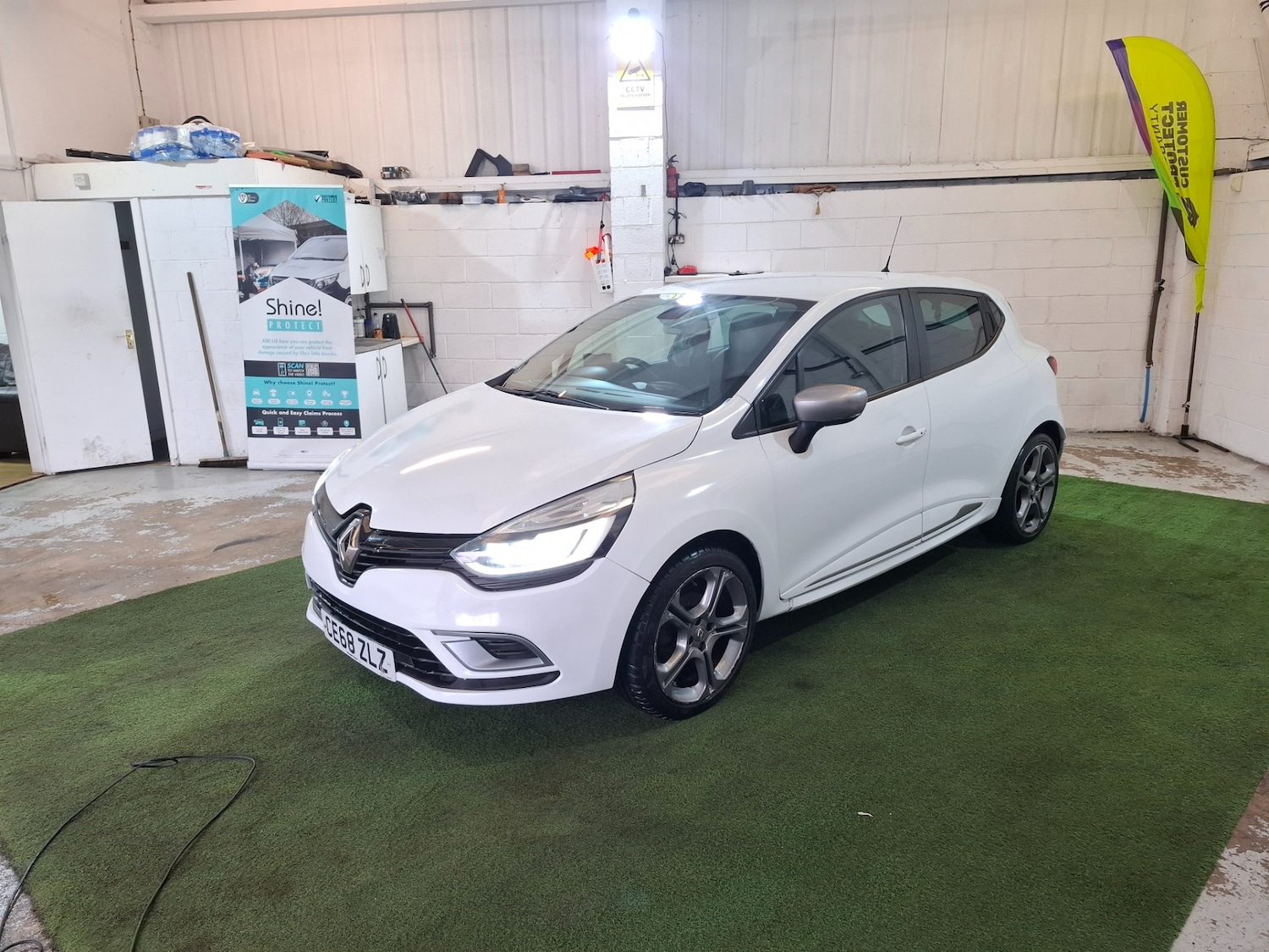 Used Renault Clio 2018 for sale - 77676438: Photo 2