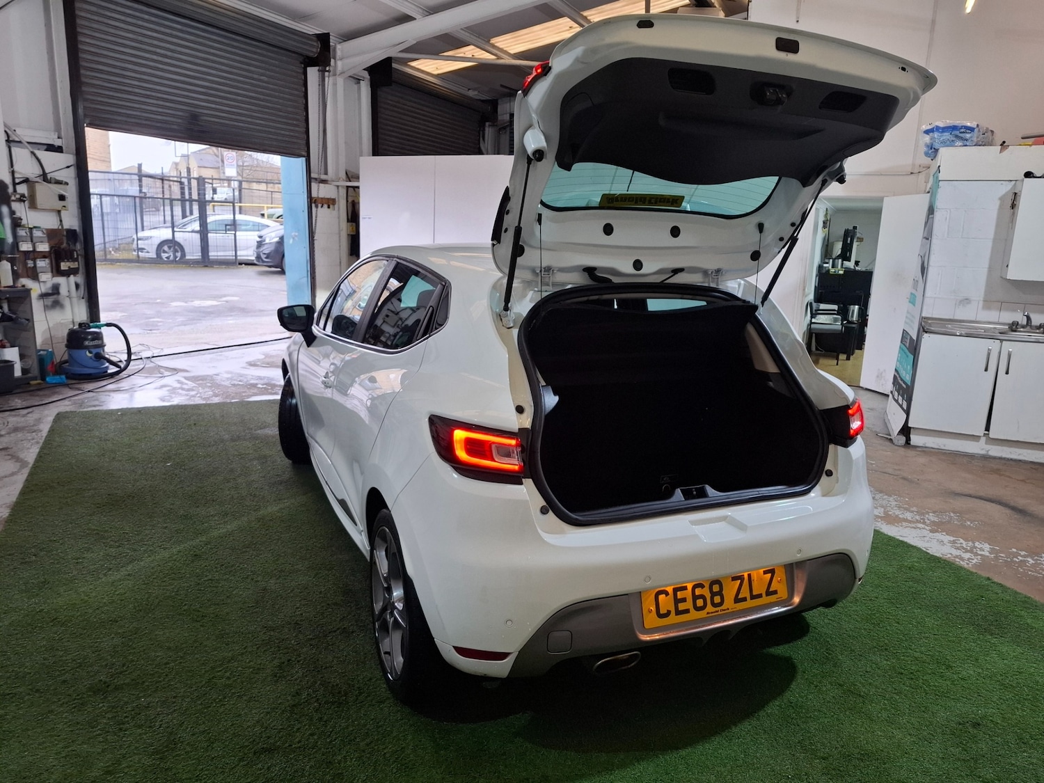 Used Renault Clio 2018 for sale - 77676438: Photo 25