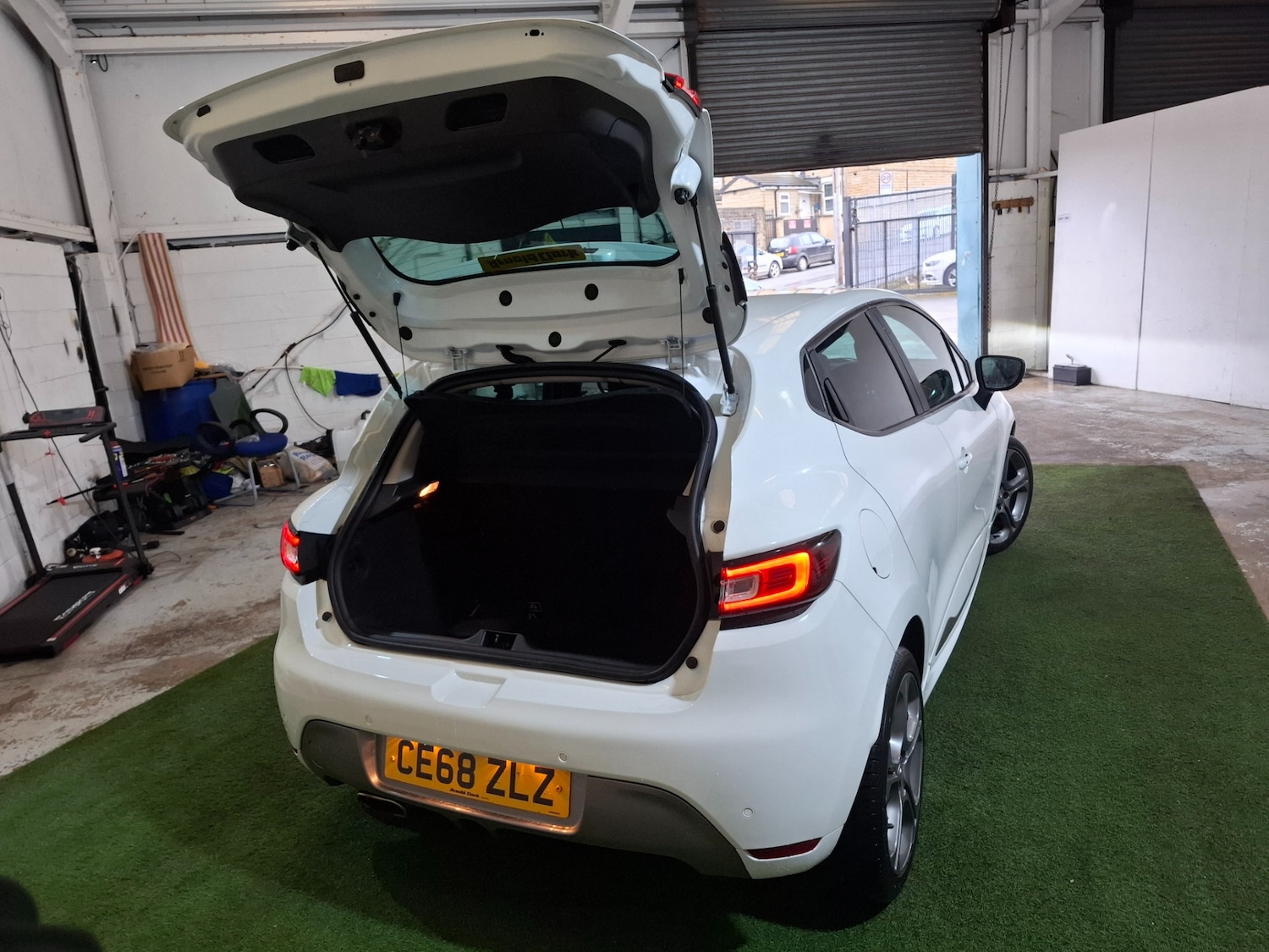 Used Renault Clio 2018 for sale - 77676438: Photo 26