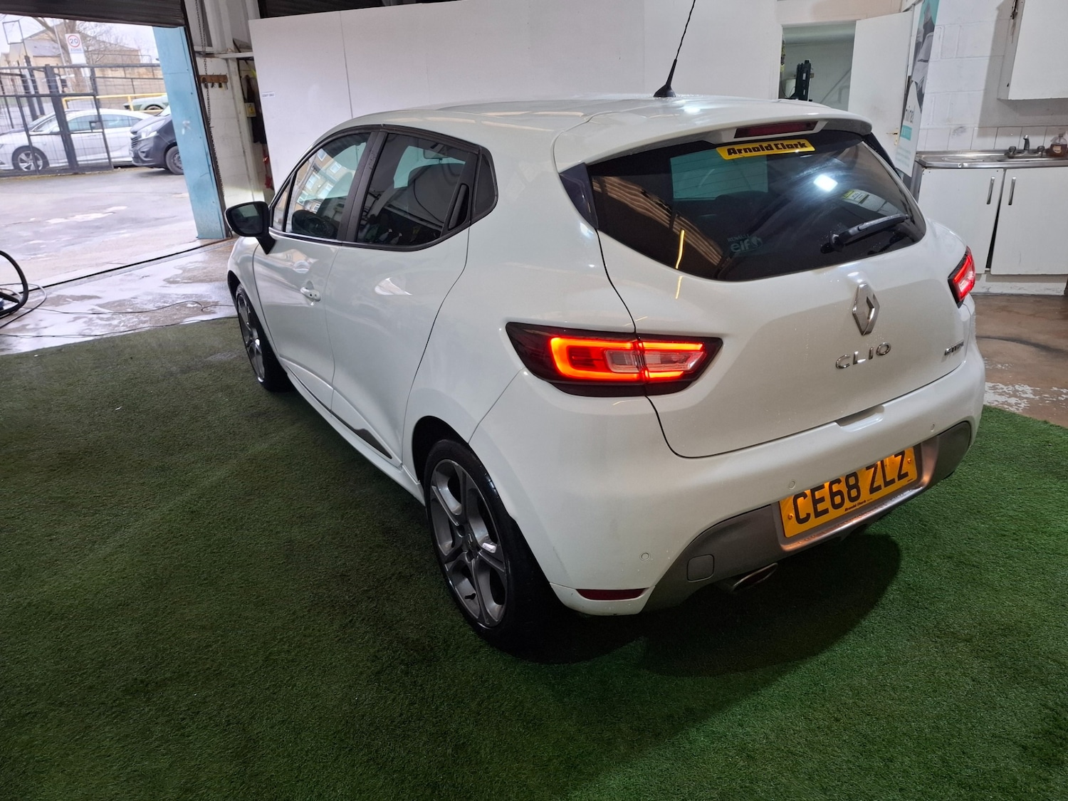 Used Renault Clio 2018 for sale - 77676438: Photo 4