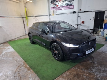 2022 (72) - 294kW EV400 HSE Black 90kWh 5dr Auto 11kW Charger