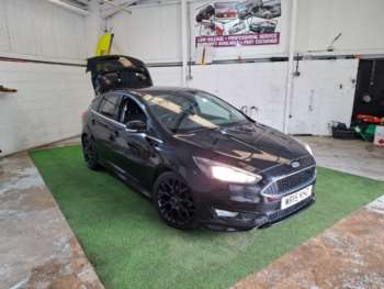 2015 (15) - 1.0 EcoBoost 125 Zetec S 5dr