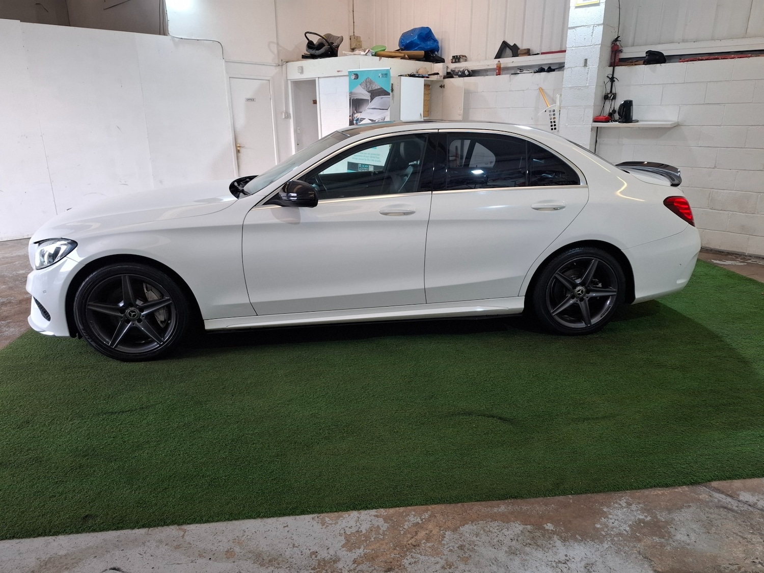 Used Mercedes-Benz C Class 2016 for sale - 76314125: Photo 14