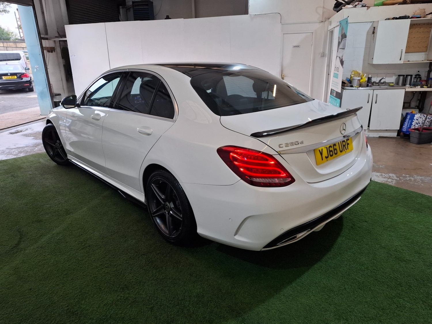 Used Mercedes-Benz C Class 2016 for sale - 76314125: Photo 24