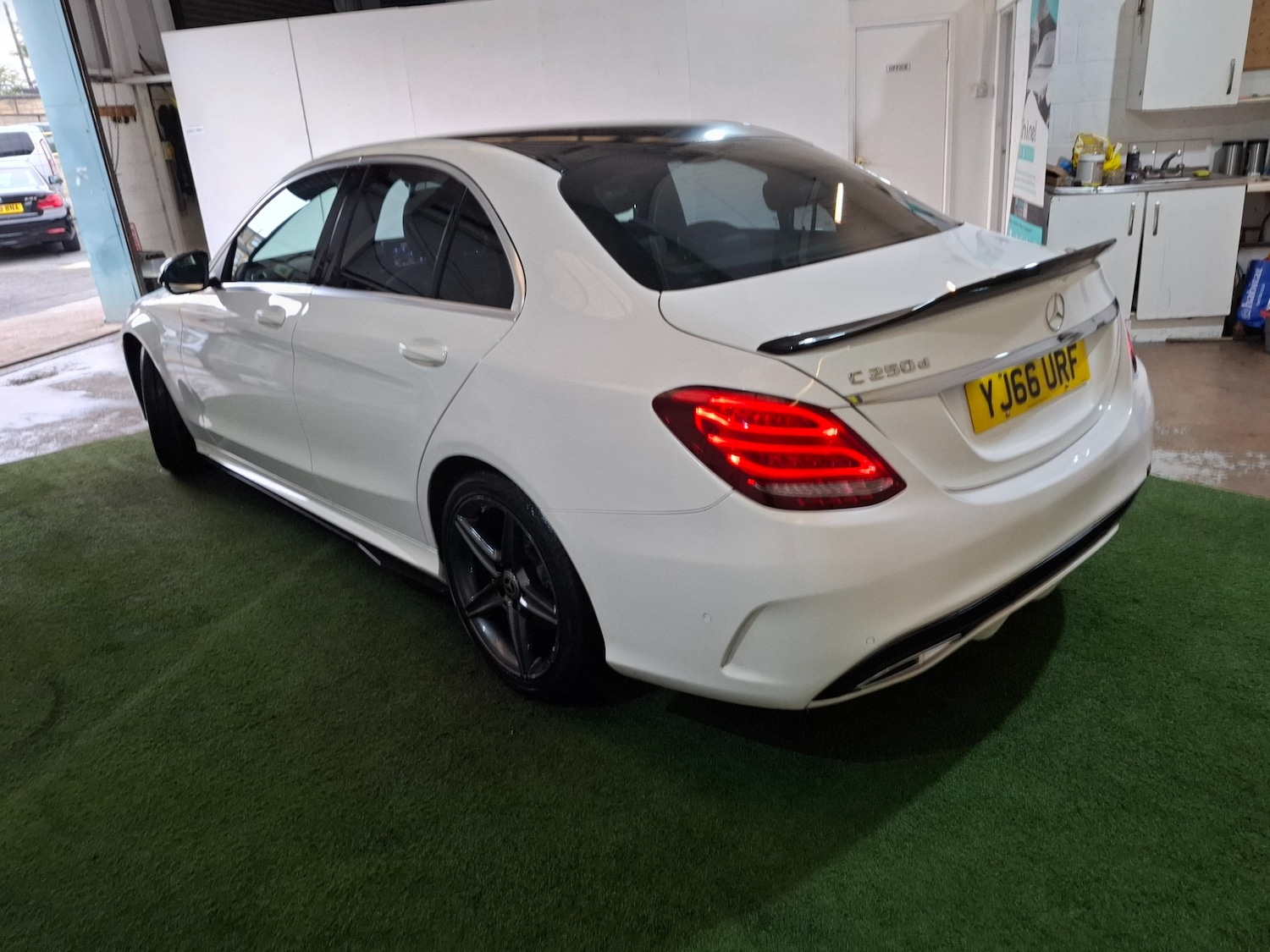 Used Mercedes-Benz C Class 2016 for sale - 76314125: Photo 31