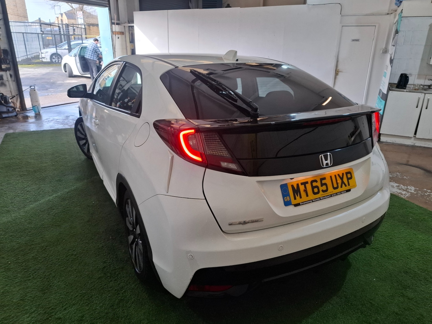 Used Honda Civic 2015 for sale - 77630957: Photo 14