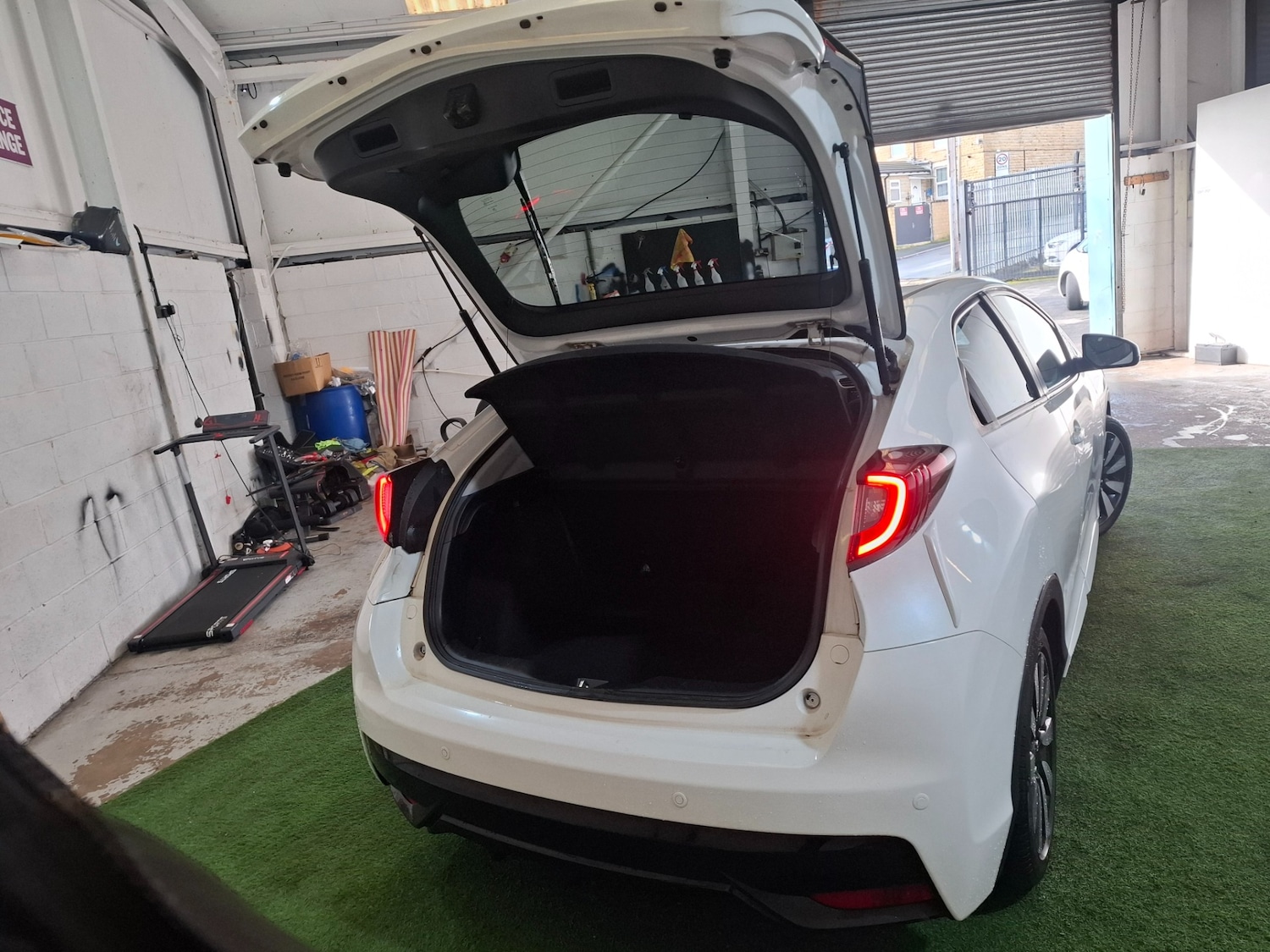 Used Honda Civic 2015 for sale - 77630957: Photo 18