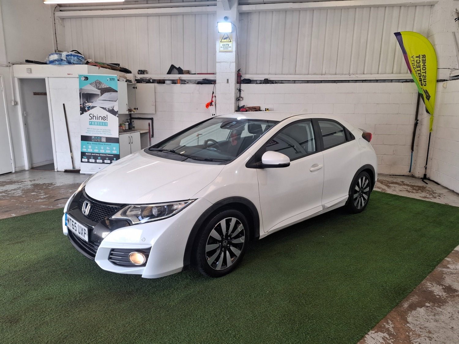 Used Honda Civic 2015 for sale - 77630957: Photo 2