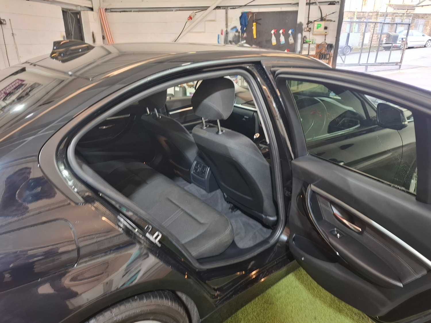 Used BMW 3 Series 2017 for sale - 77172901: Photo 10