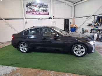 Used BMW 3 Series 2017 for sale - 77172901: Photo