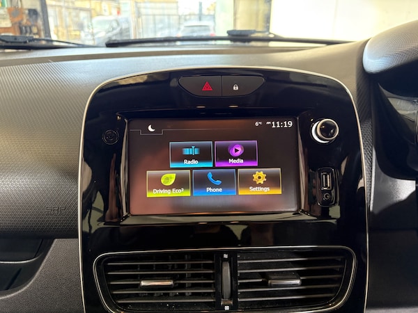 Used Renault Clio 2018 for sale - 73552300: Photo 10