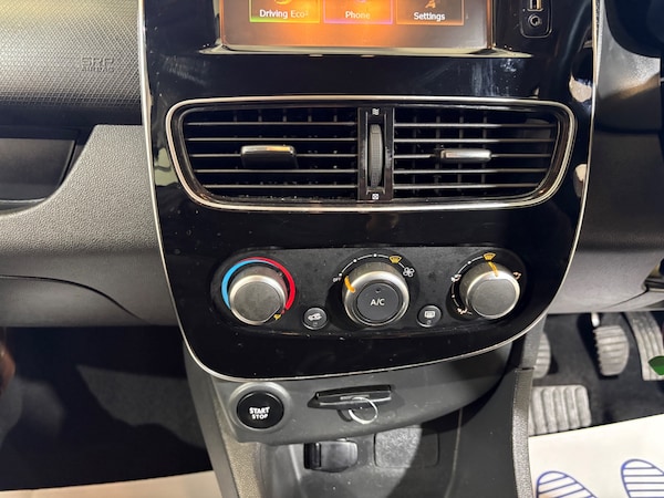 Used Renault Clio 2018 for sale - 73552300: Photo 11