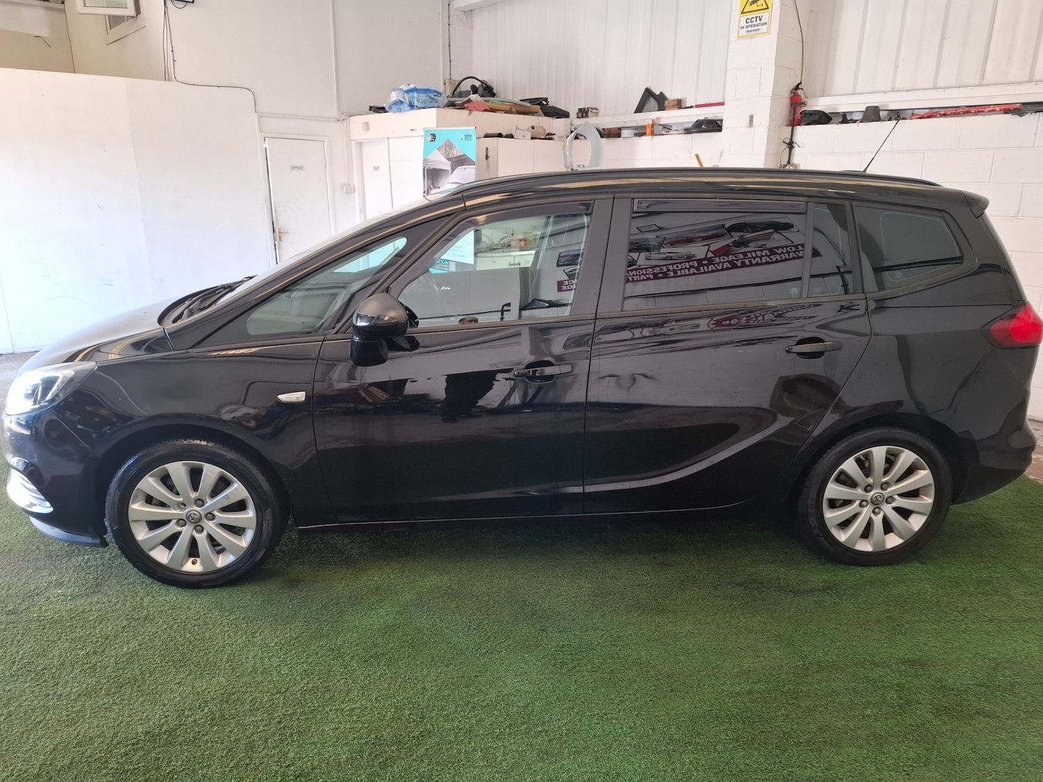 Used Vauxhall Zafira 2017 for sale - 77556056: Photo 7