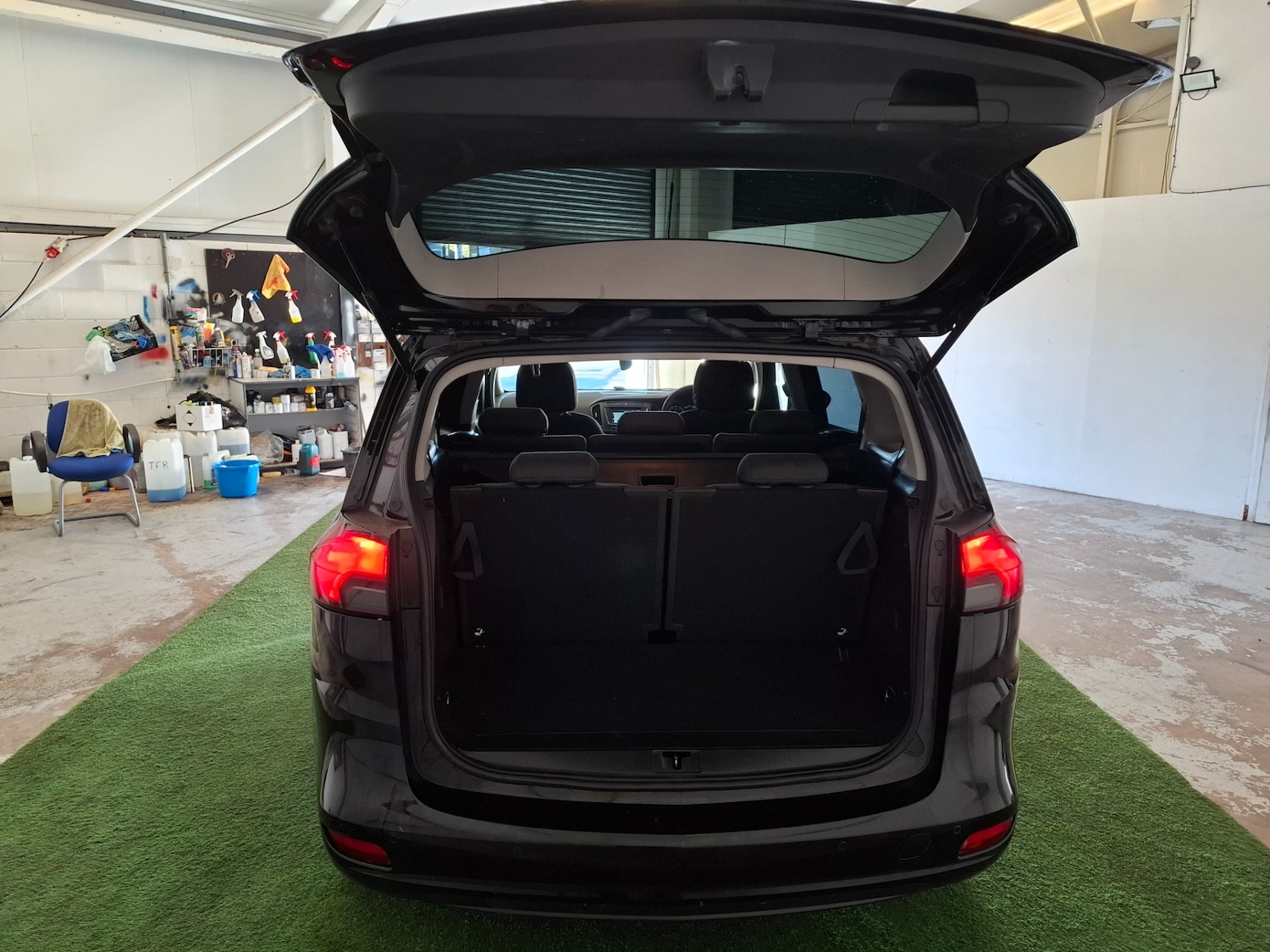 Used Vauxhall Zafira 2017 for sale - 77556056: Photo 9