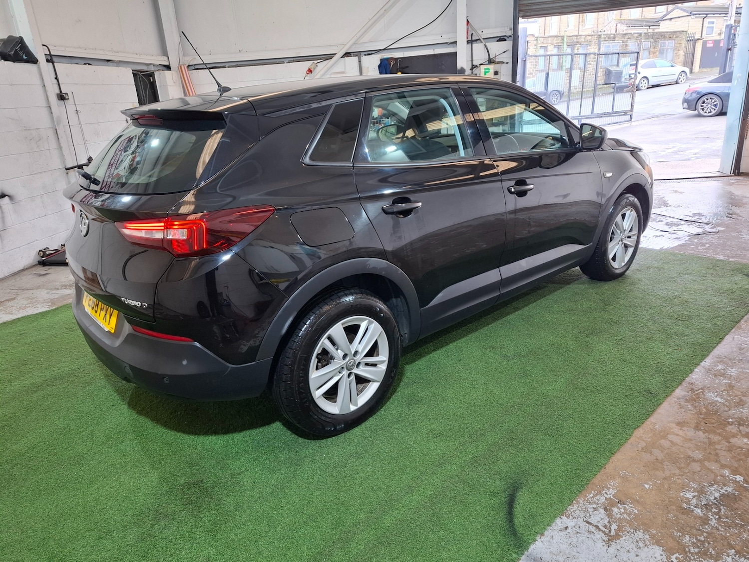 Used Vauxhall Grandland X 2018 for sale - 77172902: Photo 3