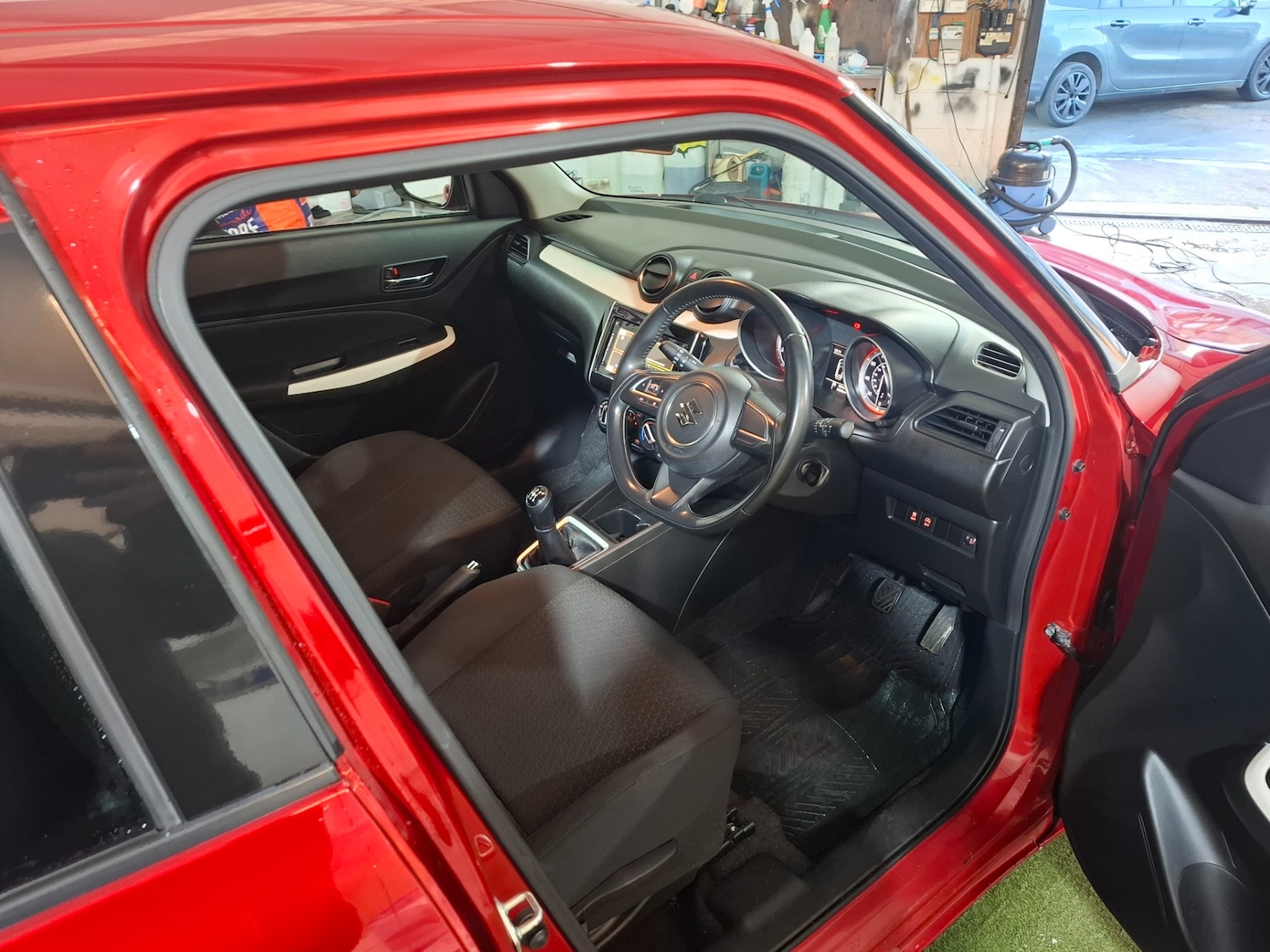 Used Suzuki Swift 2020 for sale - 77053413: Photo 9