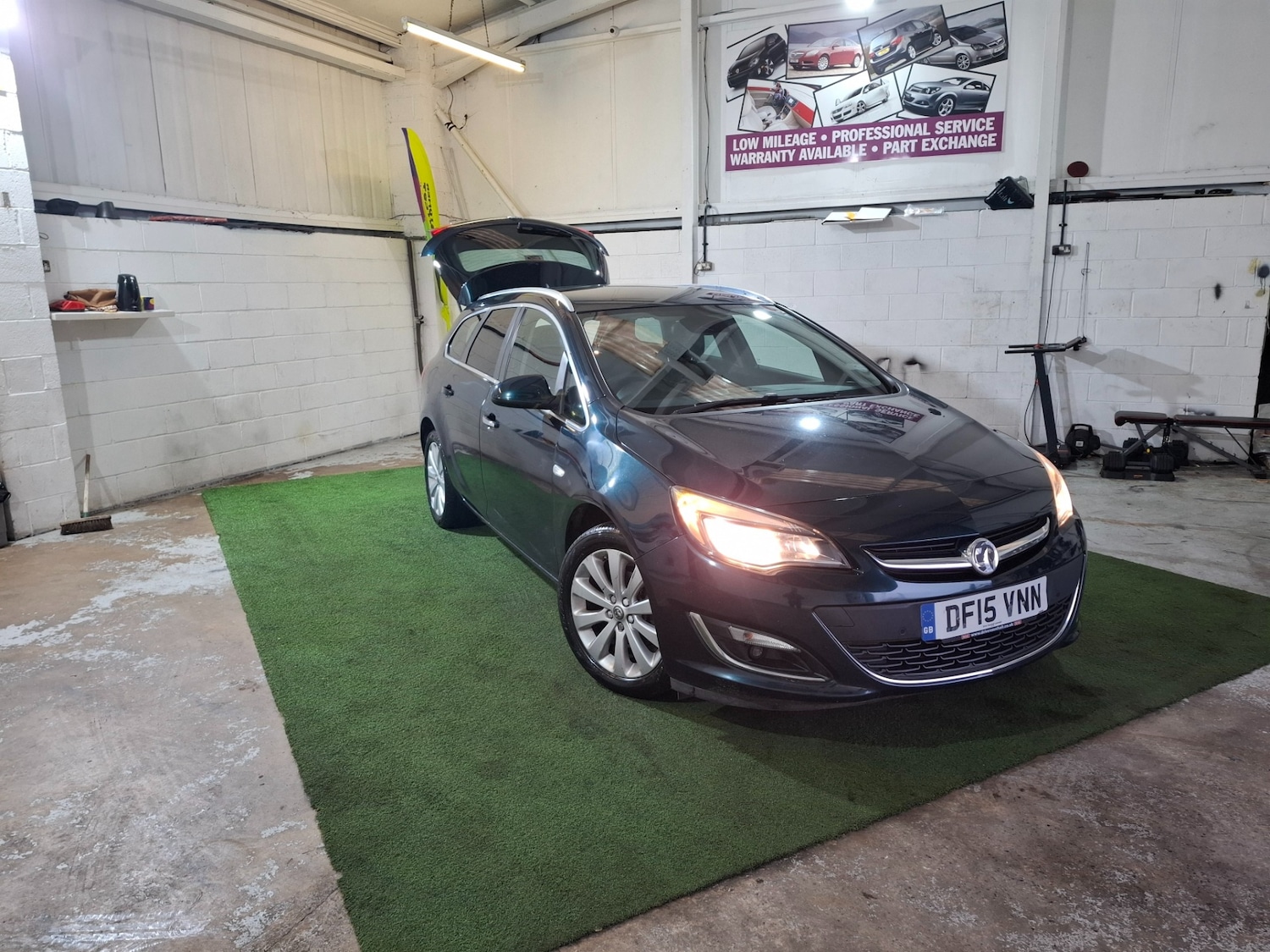 Used Vauxhall Astra 2015 for sale - 77233710: Photo 10