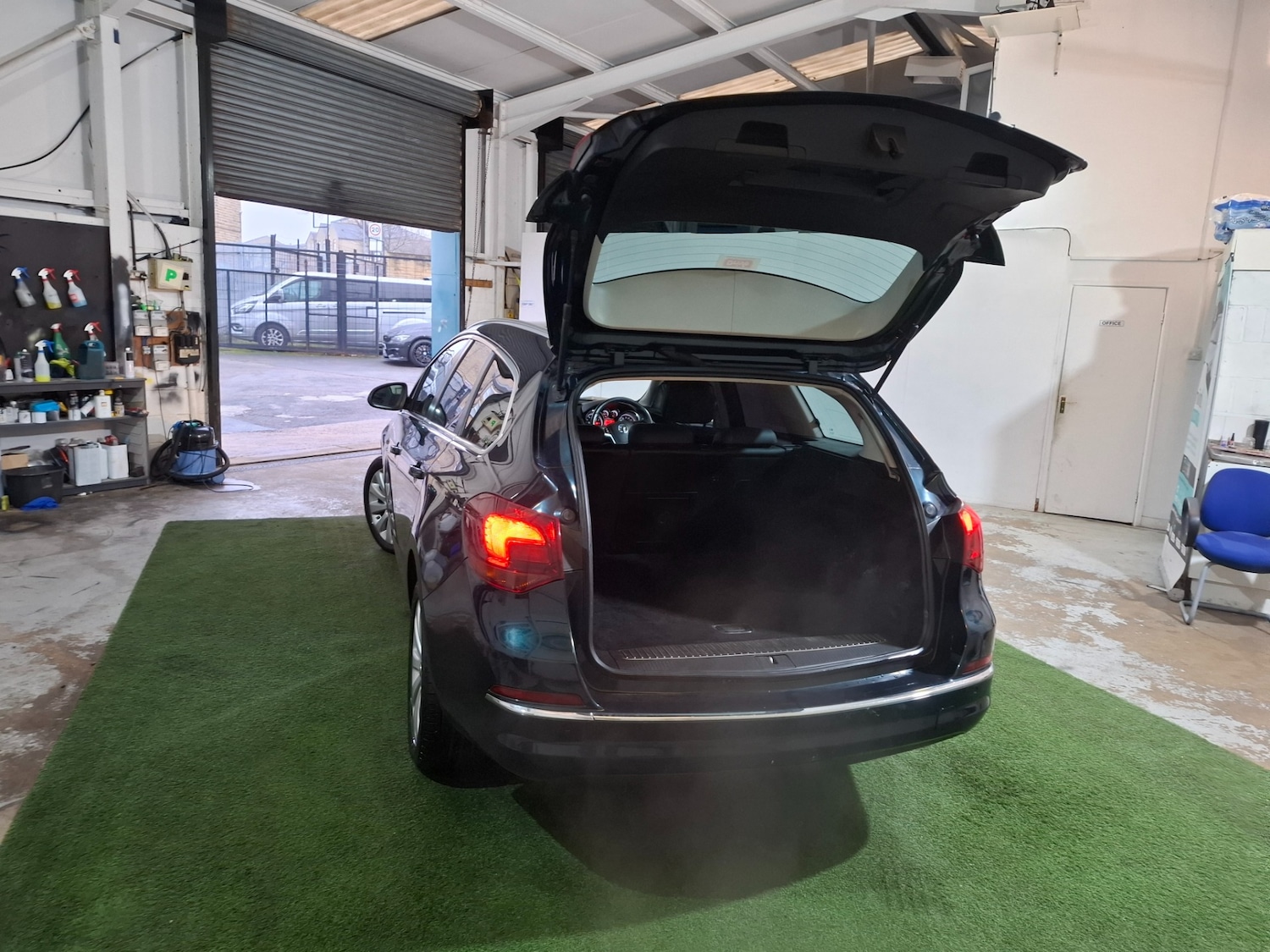 Used Vauxhall Astra 2015 for sale - 77233710: Photo 12