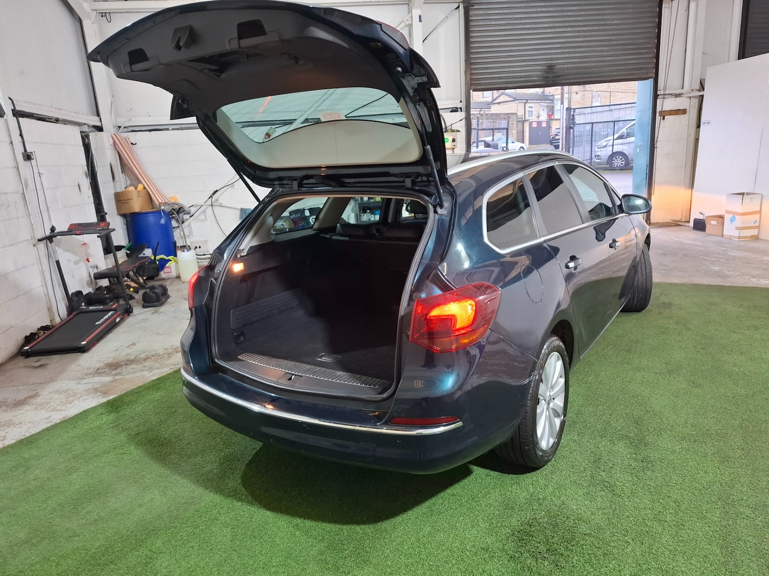 Used Vauxhall Astra 2015 for sale - 77233710: Photo 13