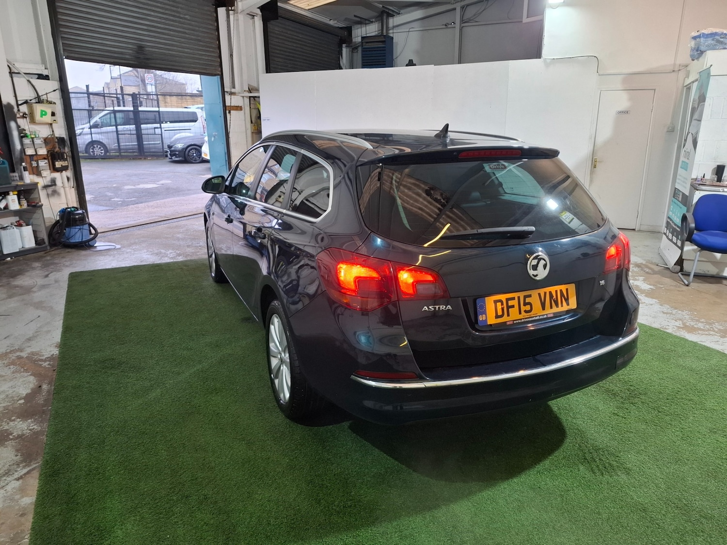 Used Vauxhall Astra 2015 for sale - 77233710: Photo 5