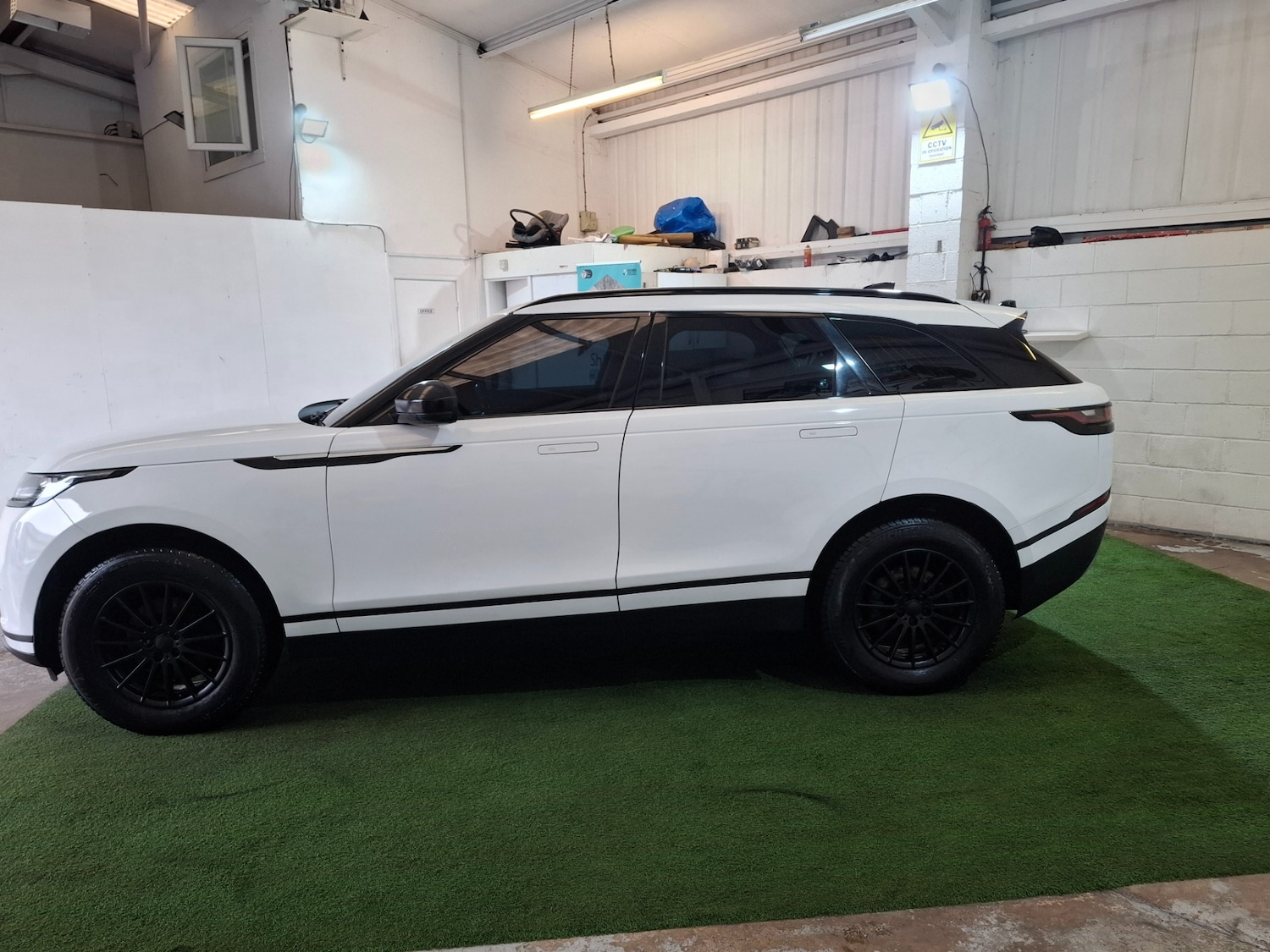 Used Land Rover Range Rover Velar 2018 for sale - 76314112: Photo 17